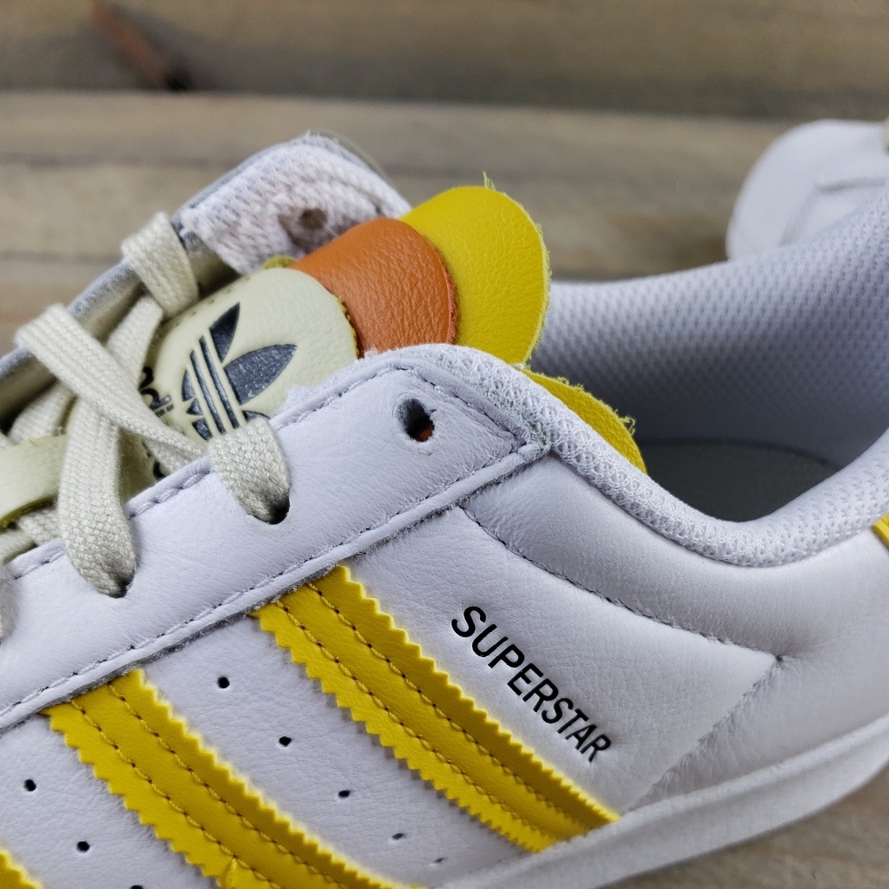 adidas Women's Superstars Originals Leather Shoes Two Laces - Picture 10 of 12
